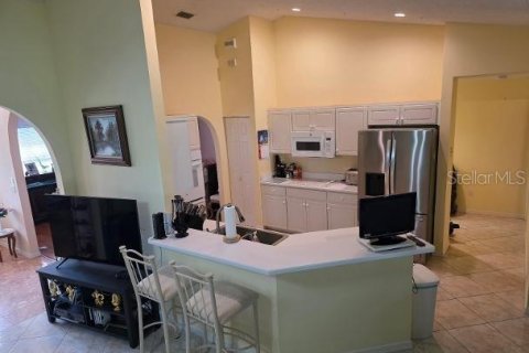House in Palm Coast, Florida 3 bedrooms, 258.27 sq.m. № 2235957 - photo 5