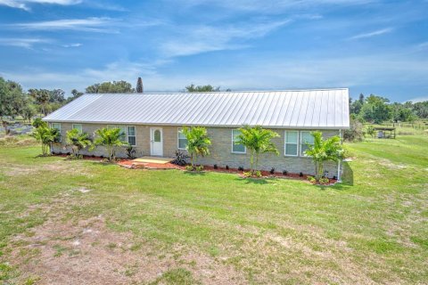 Villa ou maison à vendre à Wauchula, Floride: 4 chambres, 204.76 m2 № 2323191 - photo 3
