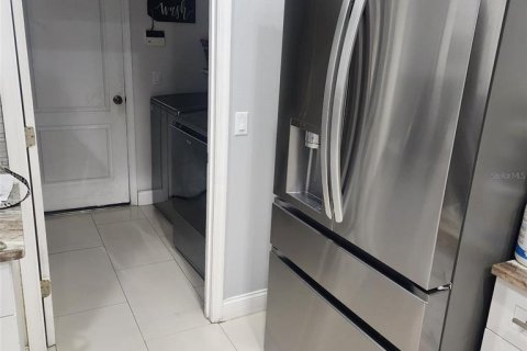 Casa en alquiler en Orlando, Florida, 4 dormitorios, 260.78 m2 № 1798593 - foto 13