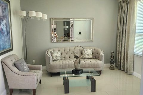 Casa en alquiler en Orlando, Florida, 4 dormitorios, 260.78 m2 № 1798593 - foto 4