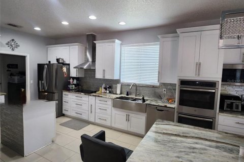Casa en alquiler en Orlando, Florida, 4 dormitorios, 260.78 m2 № 1798593 - foto 10