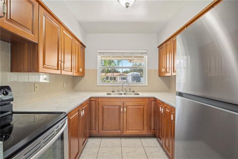 Casa en alquiler en Clearwater, Florida, 4 dormitorios, 127.46 m2 № 1900854 - foto 10