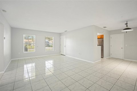 House in Clearwater, Florida 4 bedrooms, 127.46 sq.m. № 1900854 - photo 6