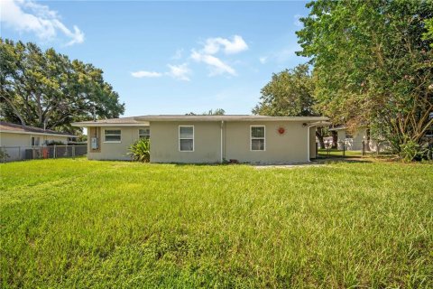 House in Clearwater, Florida 4 bedrooms, 127.46 sq.m. № 1900854 - photo 21