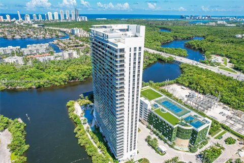Condo à North Miami Beach, Floride, 3 chambres  № 2253078
