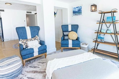 Купить виллу или дом в Исламорада, Вилладж оф Айлендс, Флорида 4 спальни, 243.78м2, № 1989141 - фото 10