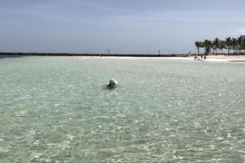 Купить виллу или дом в Исламорада, Вилладж оф Айлендс, Флорида 4 спальни, 243.78м2, № 1989141 - фото 3