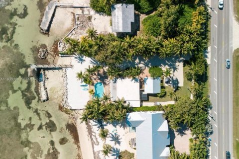 Купить виллу или дом в Исламорада, Вилладж оф Айлендс, Флорида 4 спальни, 243.78м2, № 1989141 - фото 5