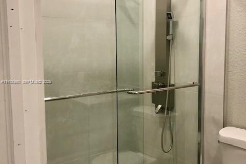 House in Miami, Florida 2 bedrooms, 188.03 sq.m. № 1996278 - photo 5