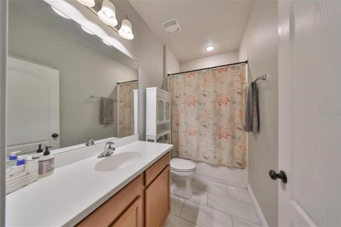 House in Apollo Beach, Florida 3 bedrooms, 199.37 sq.m. № 1873402 - photo 22