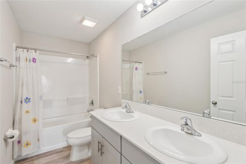 House in Riverview, Florida 5 bedrooms, 272.85 sq.m. № 1873347 - photo 28