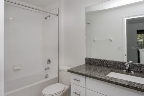 Villa ou maison à louer à Tampa, Floride: 4 chambres, 167.69 m2 № 2384481 - photo 17
