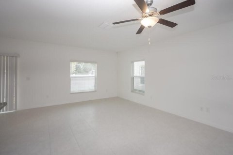 Villa ou maison à louer à Tampa, Floride: 4 chambres, 167.69 m2 № 2384481 - photo 5