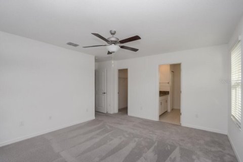 Villa ou maison à louer à Tampa, Floride: 4 chambres, 167.69 m2 № 2384481 - photo 11