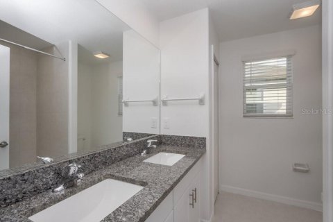 Villa ou maison à louer à Tampa, Floride: 4 chambres, 167.69 m2 № 2384481 - photo 12