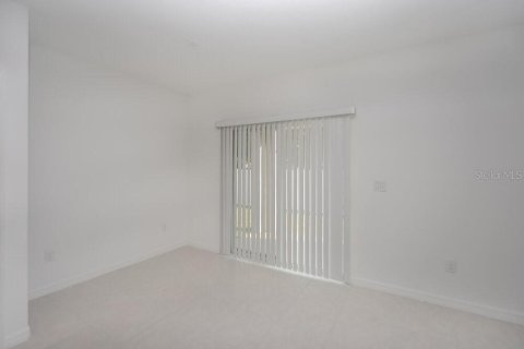 Villa ou maison à louer à Tampa, Floride: 4 chambres, 167.69 m2 № 2384481 - photo 6
