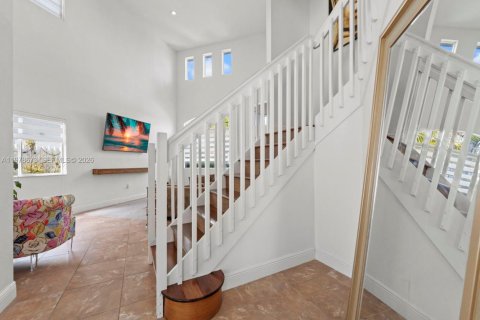 Купить виллу или дом в Катлер-Бей, Флорида 4 спальни, 239.78м2, № 2044490 - фото 18