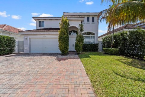 Дом в Катлер-Бей, Флорида 4 спальни, 239.78м2 № 2044490