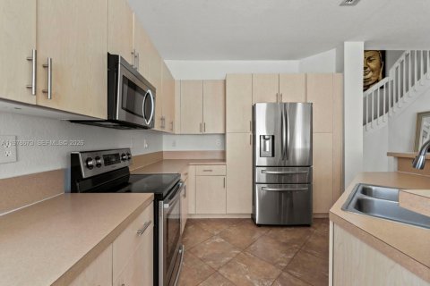 Купить виллу или дом в Катлер-Бей, Флорида 4 спальни, 239.78м2, № 2044490 - фото 22