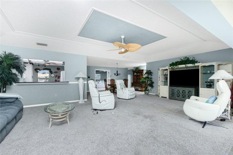 Villa ou maison à vendre à Lake Suzy, Floride: 2 chambres, 213.68 m2 № 2099116 - photo 23