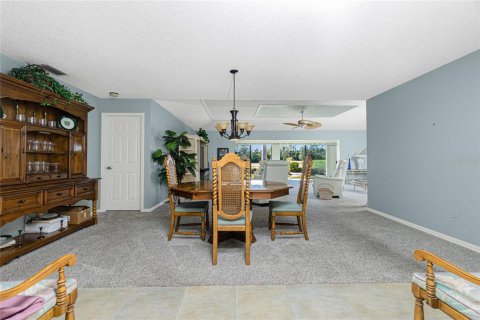 Villa ou maison à vendre à Lake Suzy, Floride: 2 chambres, 213.68 m2 № 2099116 - photo 17