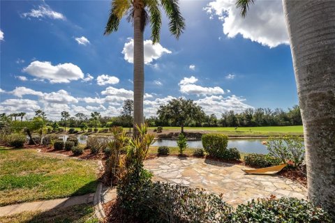 Villa ou maison à vendre à Lake Suzy, Floride: 2 chambres, 213.68 m2 № 2099116 - photo 2