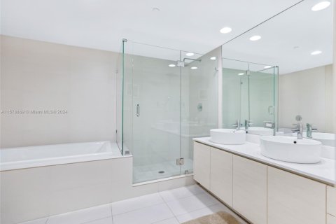 Copropriété à louer à Hallandale Beach, Floride: 3 chambres, 161.37 m2 № 1933862 - photo 20