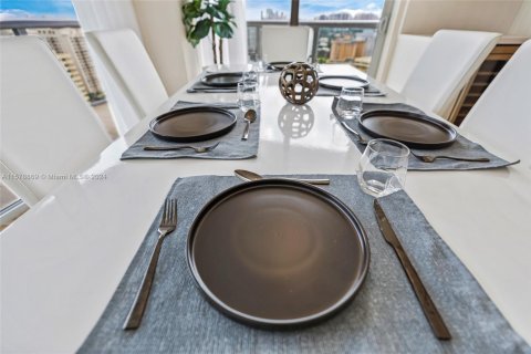 Copropriété à louer à Hallandale Beach, Floride: 3 chambres, 161.37 m2 № 1933862 - photo 8