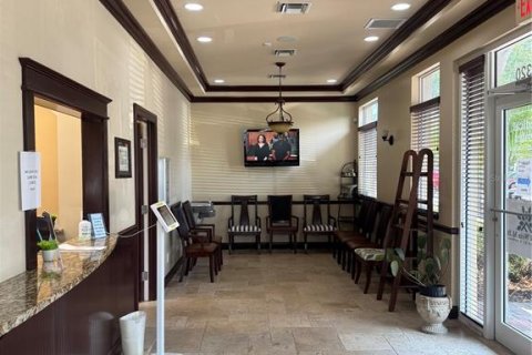 Propiedad comercial en alquiler en Saint Lucie, Florida № 1722554 - foto 2