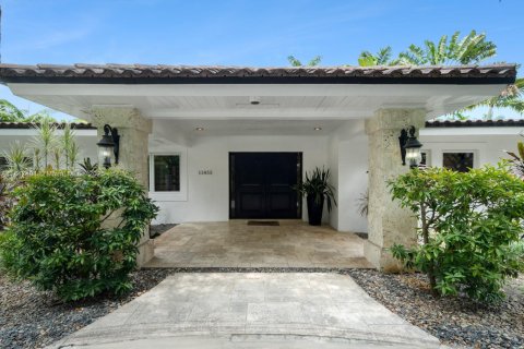 Casa en venta en Pinecrest, Florida, 6 dormitorios, 275.46 m2 № 1854722 - foto 1