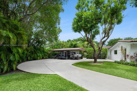 Casa en venta en Pinecrest, Florida, 6 dormitorios, 275.46 m2 № 1854722 - foto 13