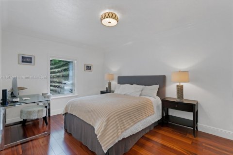 Casa en venta en Pinecrest, Florida, 6 dormitorios, 275.46 m2 № 1854722 - foto 23