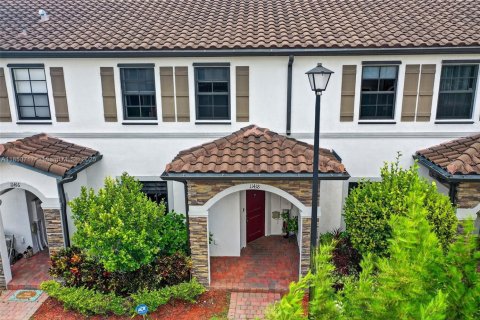 Townhouse in Homestead, Florida 3 bedrooms, 154.12 sq.m. № 1855031 - photo 2