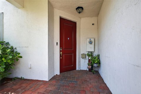 Townhouse in Homestead, Florida 3 bedrooms, 154.12 sq.m. № 1855031 - photo 20