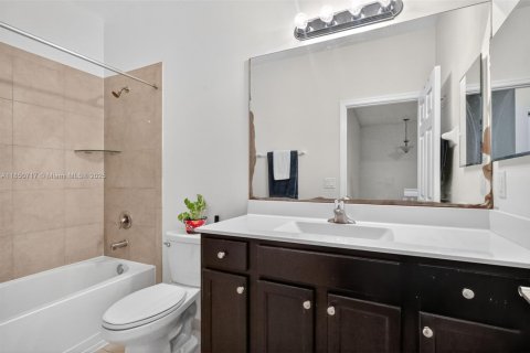 Townhouse in Homestead, Florida 3 bedrooms, 154.12 sq.m. № 1855031 - photo 26