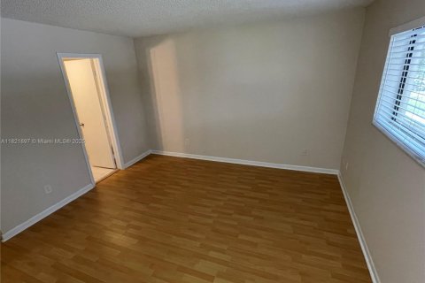 Condominio en venta en Davie, Florida, 2 dormitorios, 89.46 m2 № 1783646 - foto 25