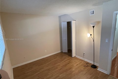Condominio en venta en Davie, Florida, 2 dormitorios, 89.46 m2 № 1783646 - foto 19
