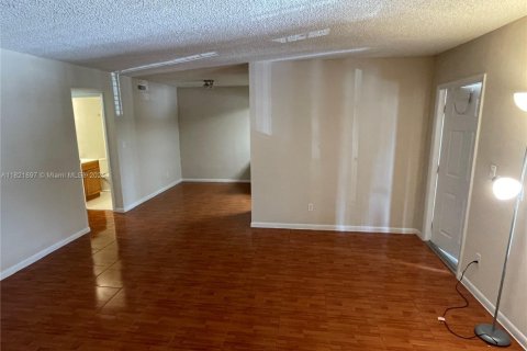Condominio en venta en Davie, Florida, 2 dormitorios, 89.46 m2 № 1783646 - foto 5
