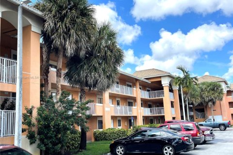 Condominio en venta en Davie, Florida, 2 dormitorios, 89.46 m2 № 1783646 - foto 1