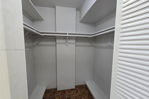 Снять в аренду кондоминиум в Норт-Майами, Флорида 68.28м2, № 2031107 - фото 11