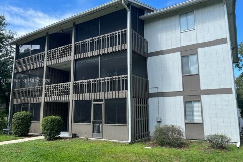 Condo à Gainesville, Floride, 3 chambres  № 2191309