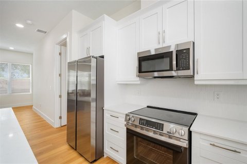 Adosado en alquiler en Tampa, Florida, 3 dormitorios, 161.65 m2 № 1917478 - foto 17