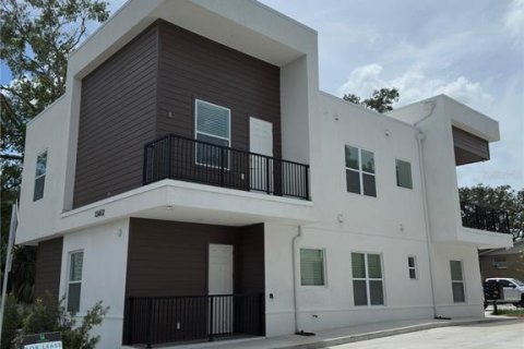 Adosado en alquiler en Tampa, Florida, 3 dormitorios, 161.65 m2 № 1917478 - foto 1