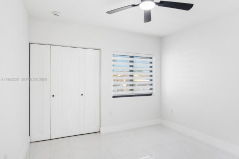 Villa ou maison à vendre à Miami, Floride: 4 chambres, 125.33 m2 № 2024901 - photo 18