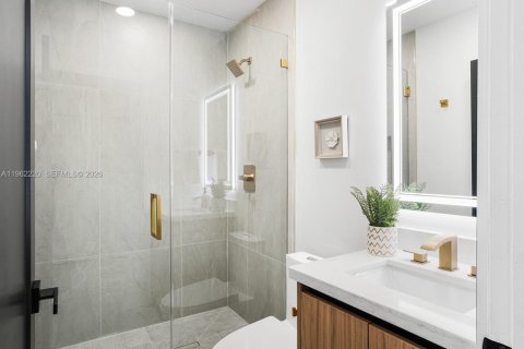 Villa ou maison à vendre à Miami, Floride: 4 chambres, 125.33 m2 № 2024901 - photo 17