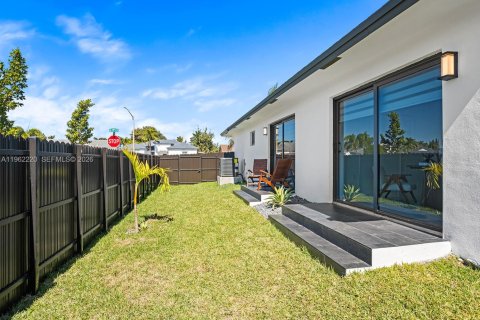 Villa ou maison à vendre à Miami, Floride: 4 chambres, 125.33 m2 № 2024901 - photo 27