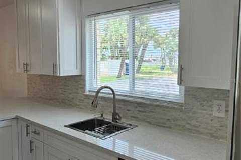 Copropriété à louer à Saint Pete Beach, Floride: 2 chambres, 97.55 m2 № 2304767 - photo 5