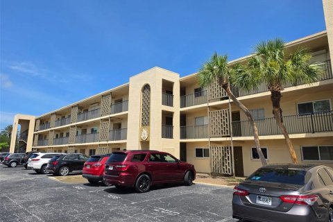 Condo à Saint Pete Beach, Floride, 2 chambres  № 2304767
