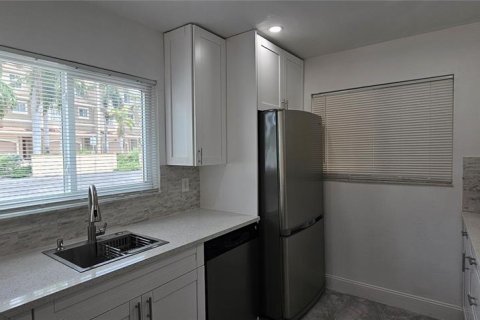Copropriété à louer à Saint Pete Beach, Floride: 2 chambres, 97.55 m2 № 2304767 - photo 3