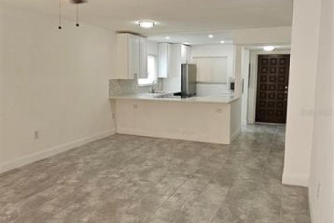 Copropriété à louer à Saint Pete Beach, Floride: 2 chambres, 97.55 m2 № 2304767 - photo 8